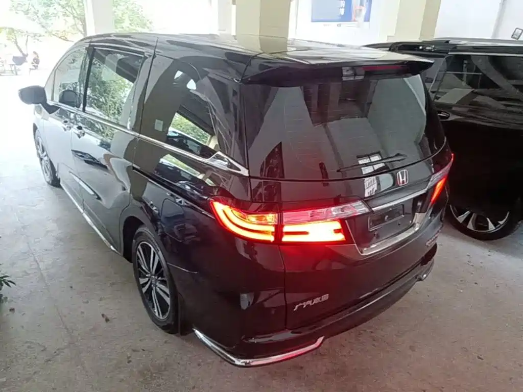 Honda Odyssey — фото 4