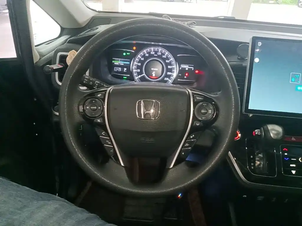Honda Odyssey — фото 10