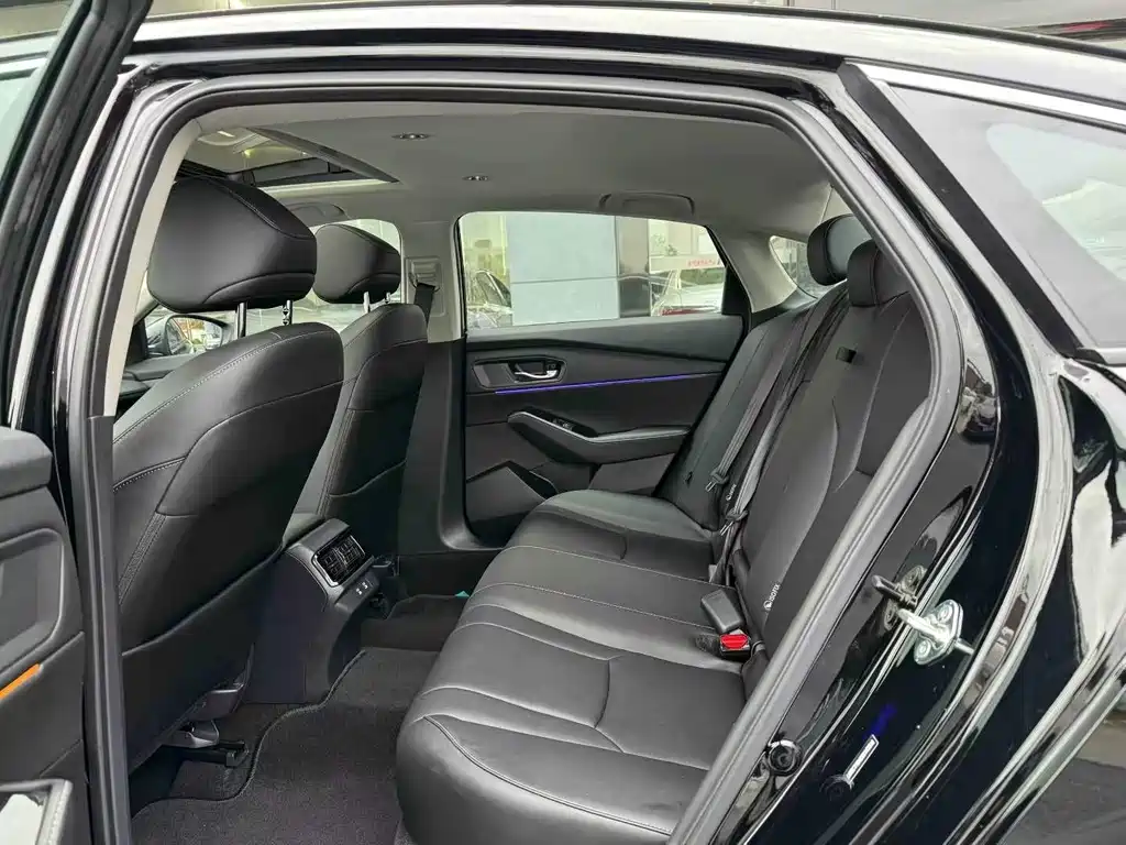 Honda Accord — фото 3