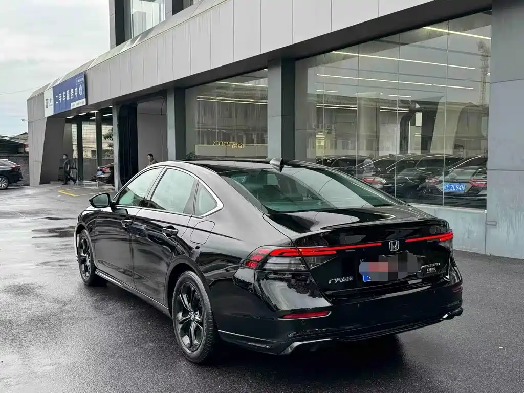 Honda Accord — фото 6
