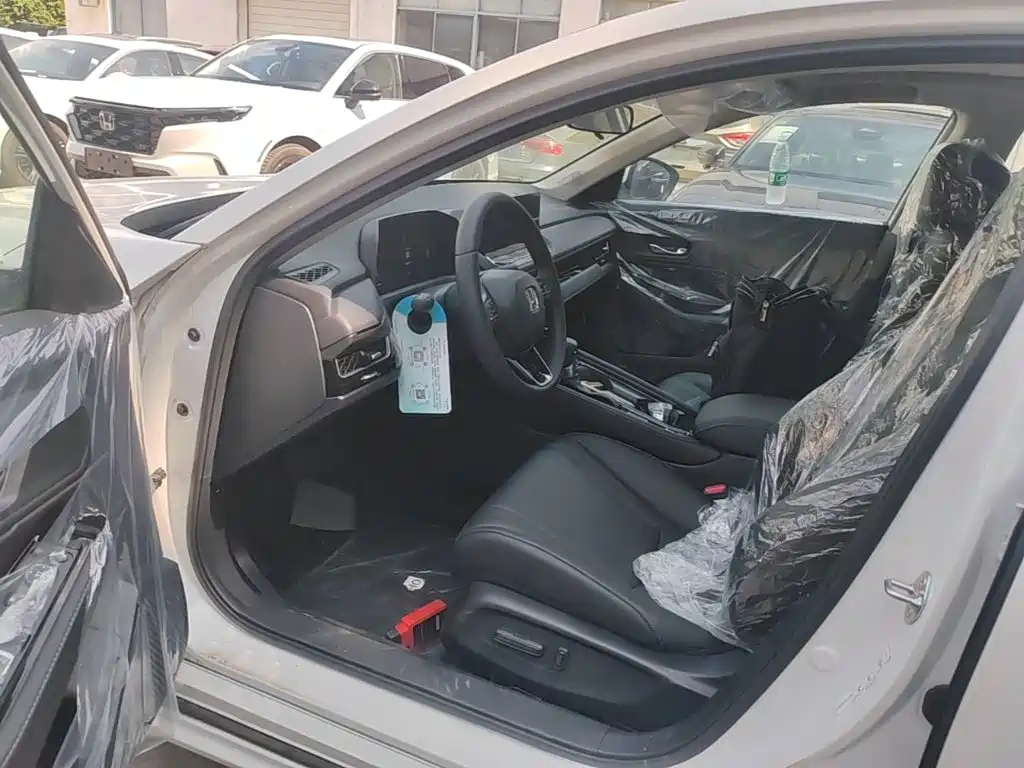 Honda Inspire — фото 15