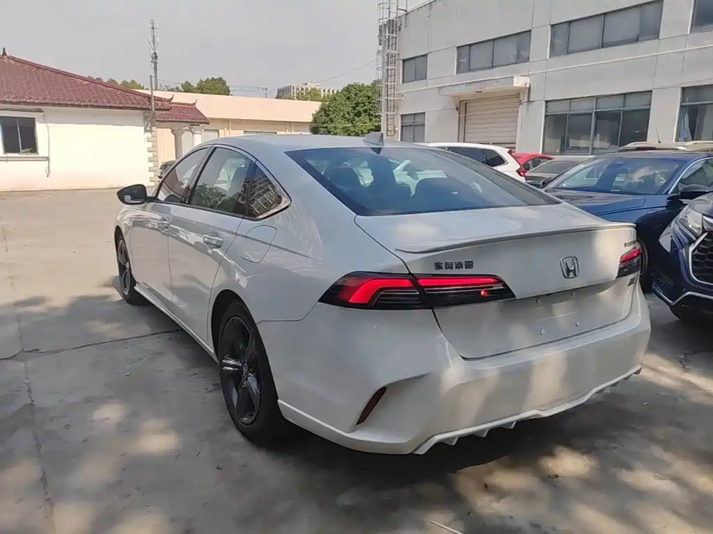 Honda Inspire — фото 4