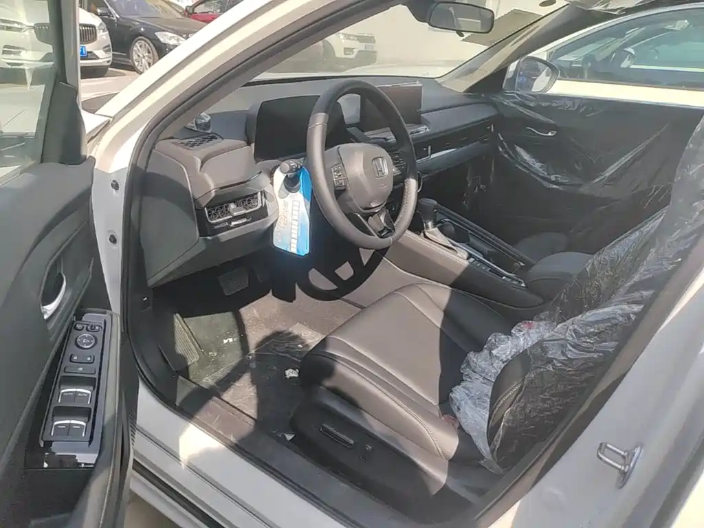 Honda Inspire — фото 15