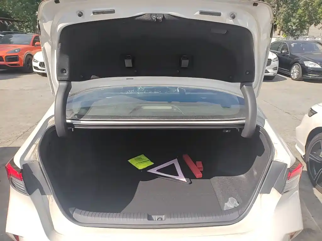 Honda Inspire — фото 18