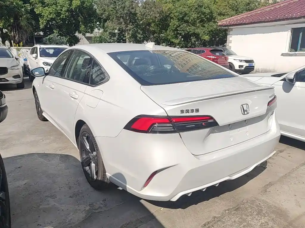 Honda Inspire — фото 4