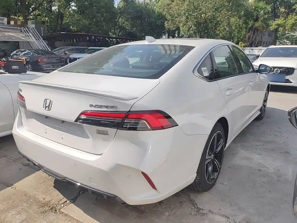 Honda Inspire — фото 6