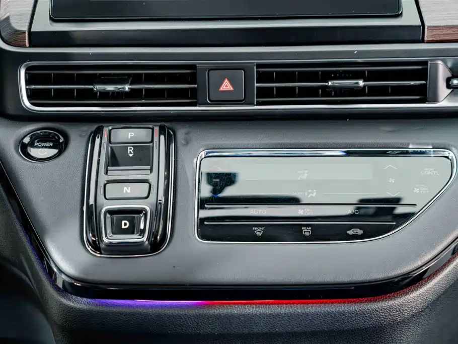 Honda Odyssey — фото 13