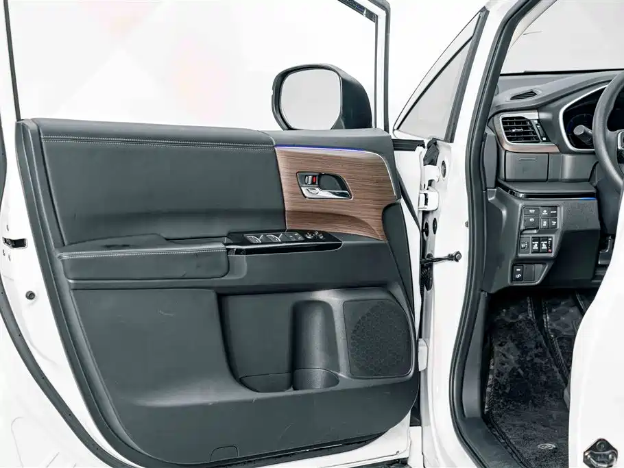 Honda Odyssey — фото 17