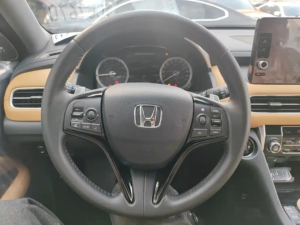 Honda UR-V — фото 10
