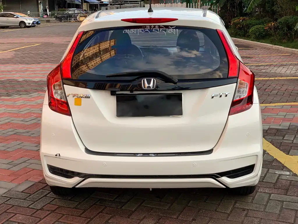Honda Fit — фото 4