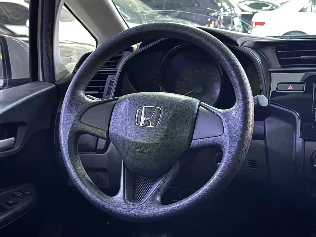 Honda Fit — фото 6