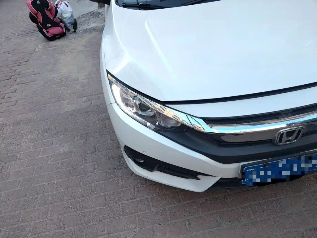 Honda Civic — фото 7