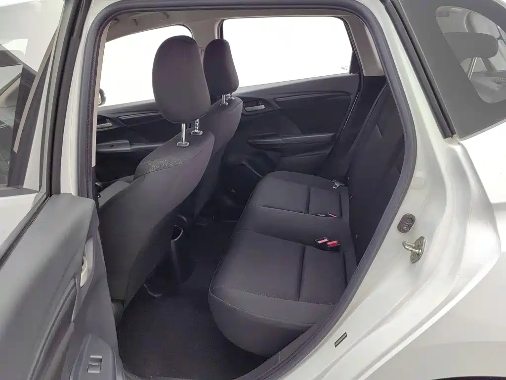 Honda Fit — фото 15