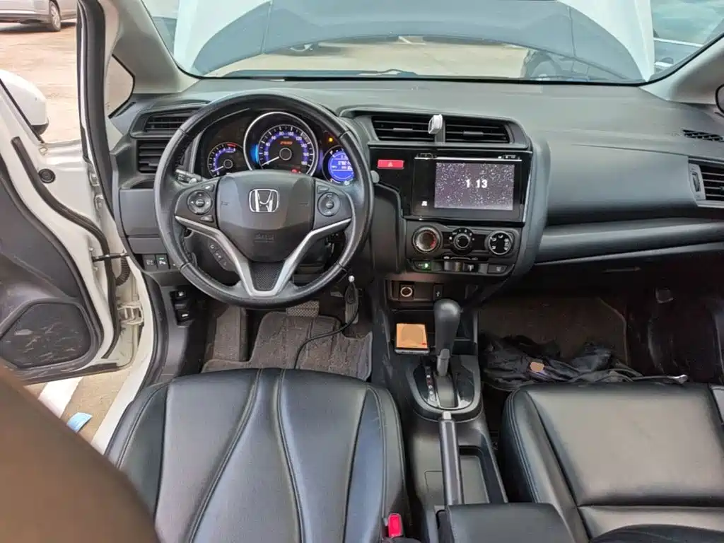 Honda Fit — фото 9