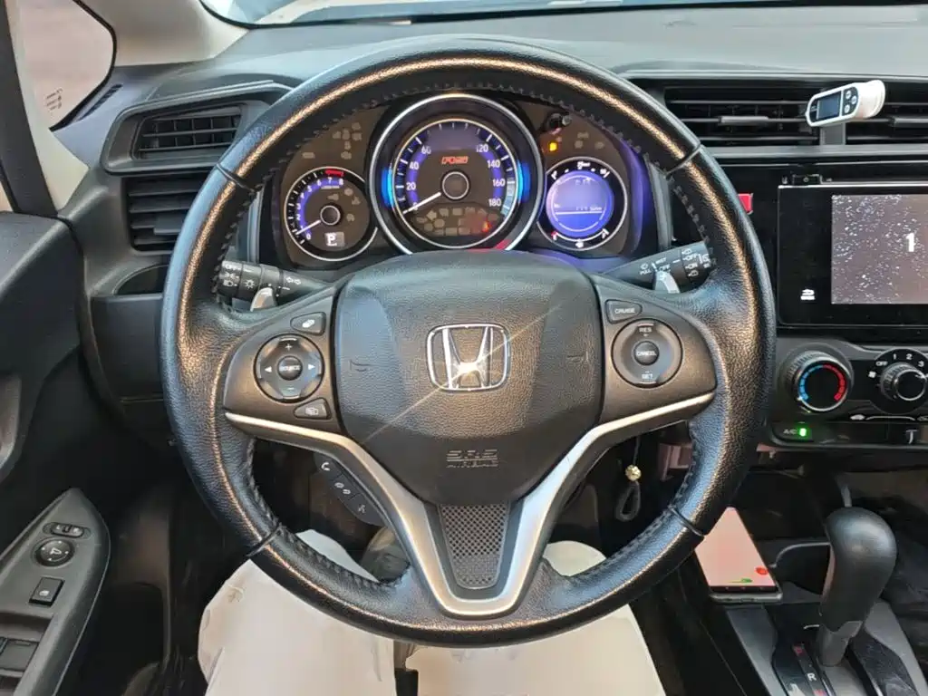 Honda Fit — фото 10
