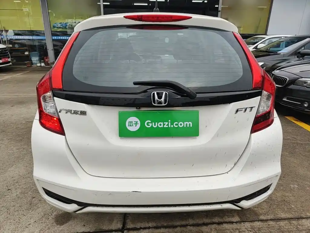 Honda Fit — фото 5