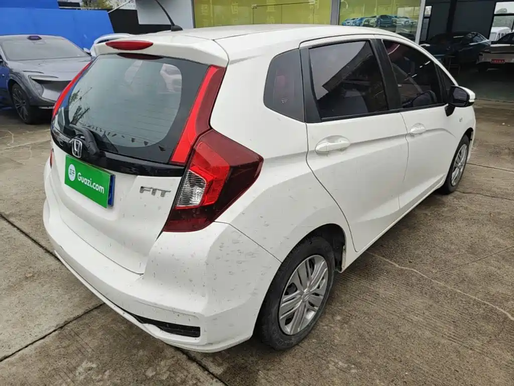 Honda Fit — фото 6