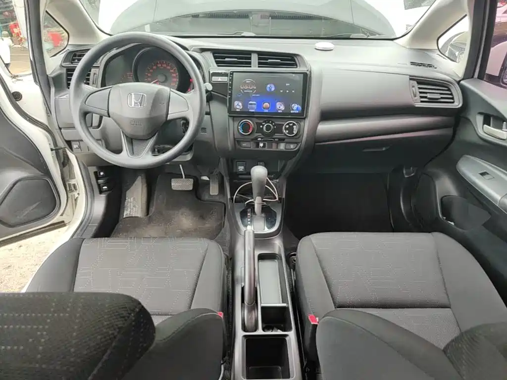 Honda Fit — фото 9