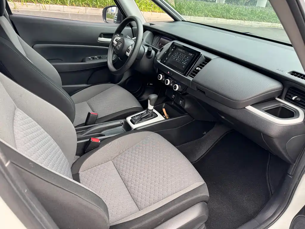 Honda Fit — фото 9