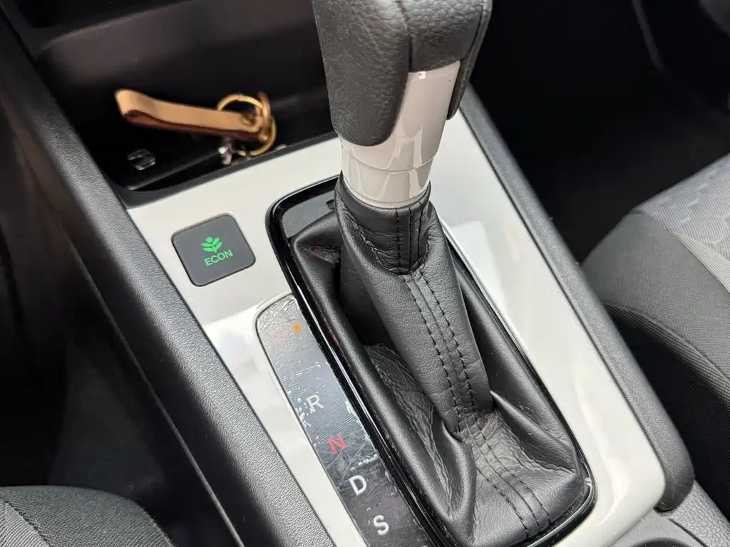 Honda Fit — фото 10