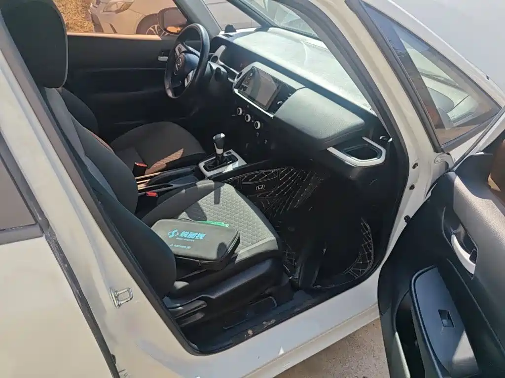 Honda Fit — фото 17