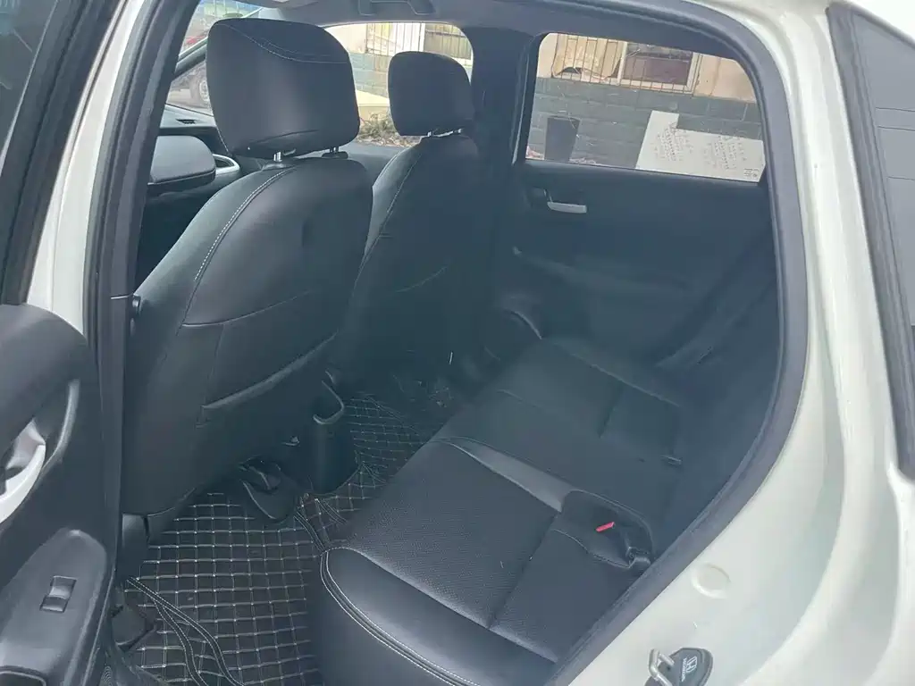 Honda Fit — фото 7