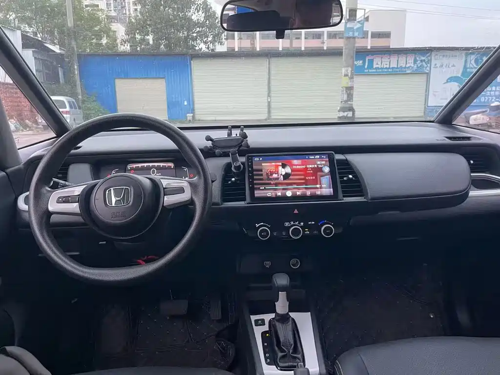 Honda Fit — фото 8