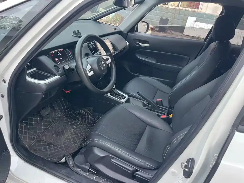 Honda Fit — фото 9