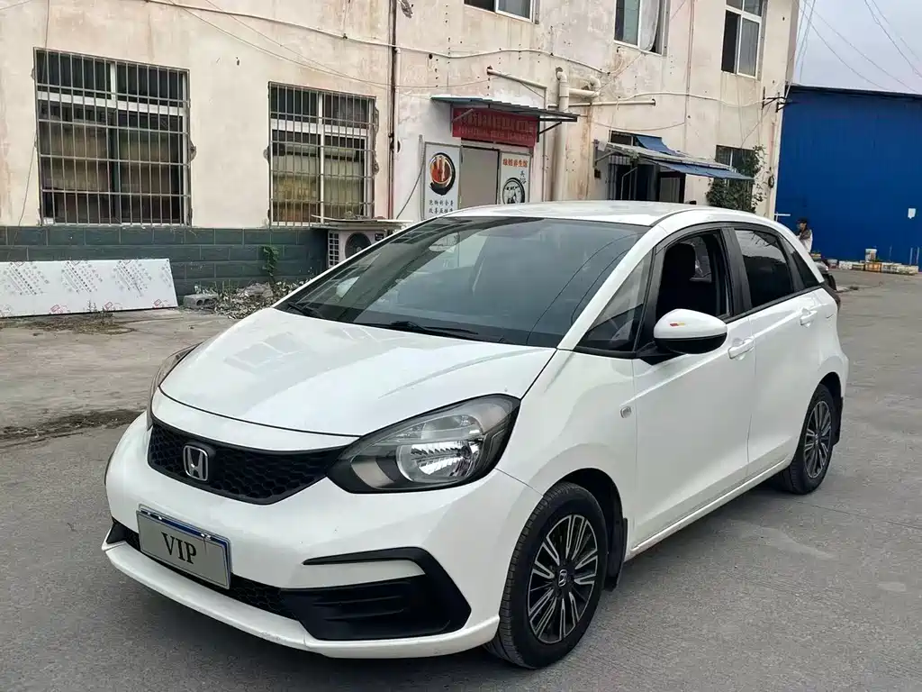 Honda Fit — фото 1