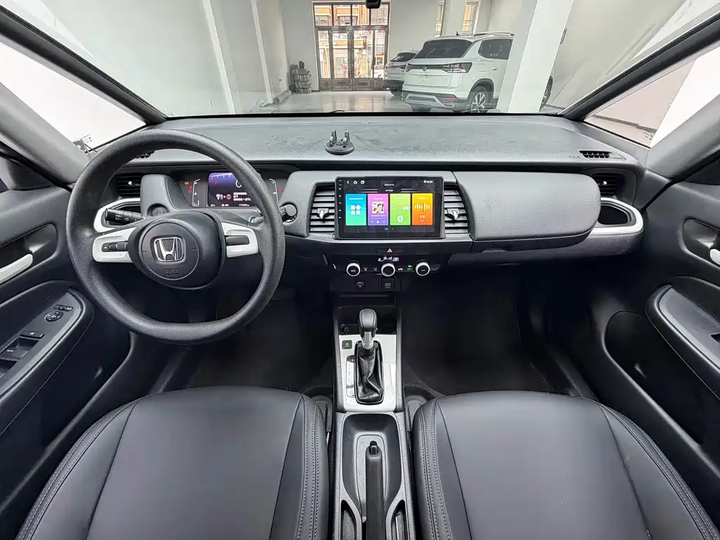 Honda Fit — фото 14