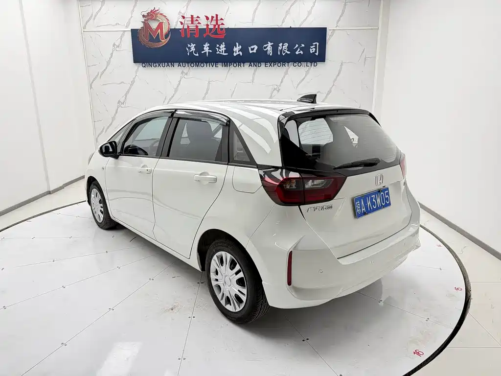 Honda Fit — фото 4