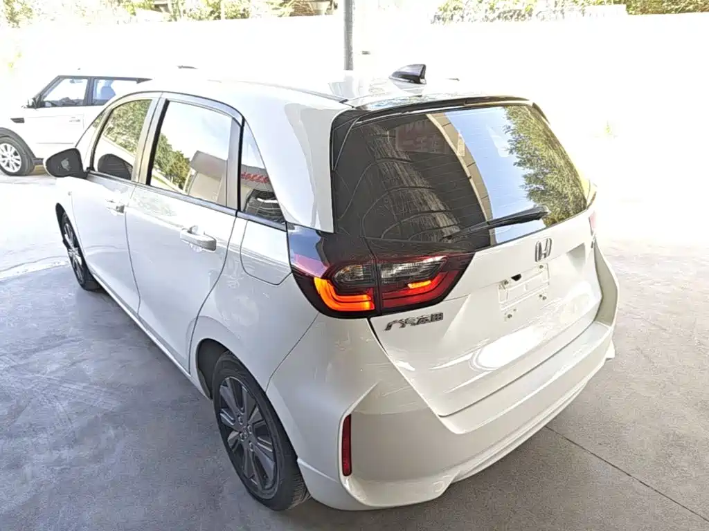 Honda Fit — фото 4