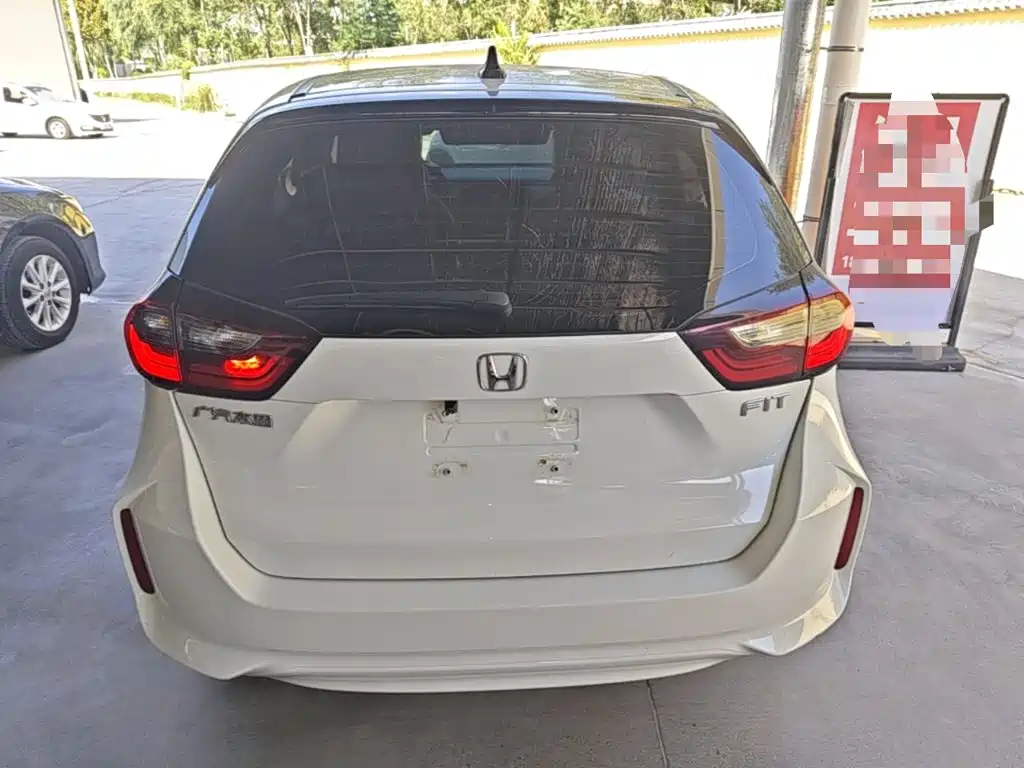 Honda Fit — фото 5
