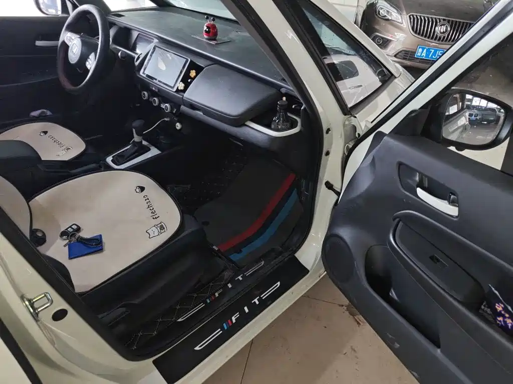 Honda Fit — фото 19