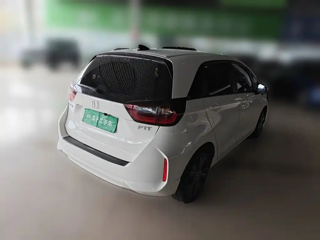 Honda Fit — фото 4