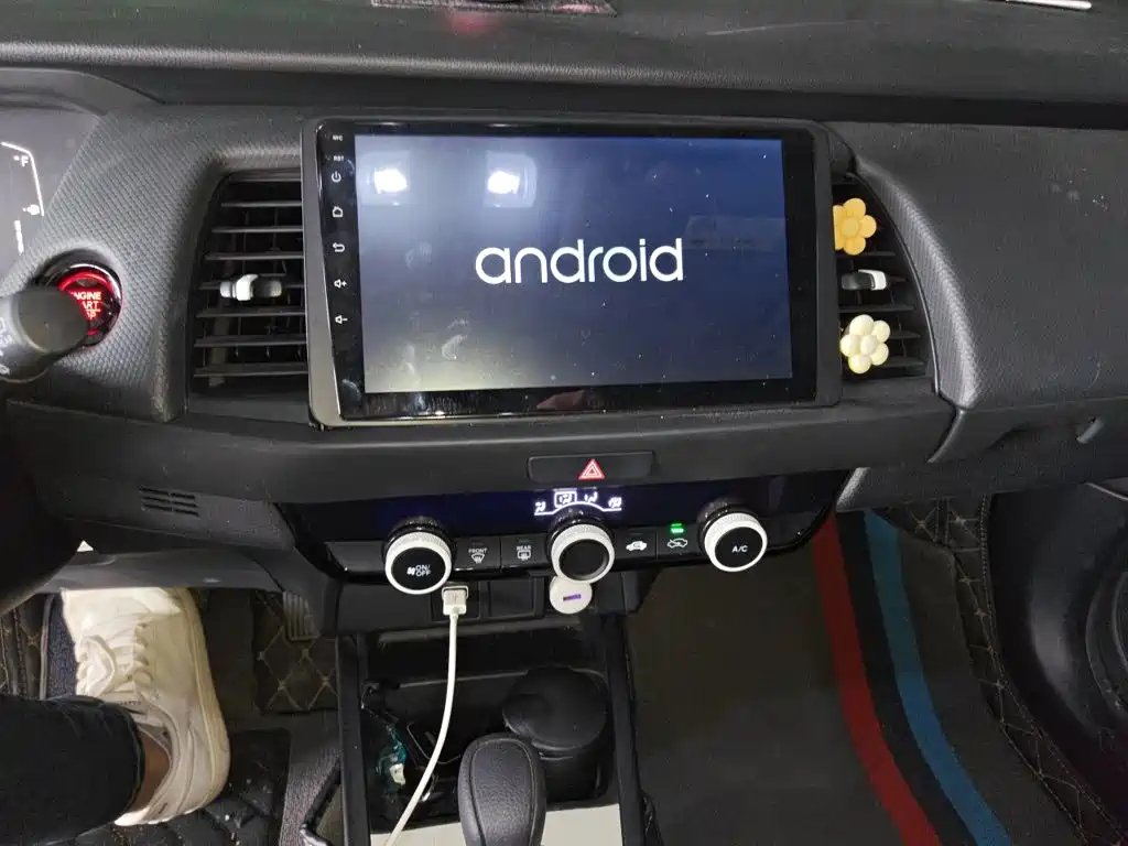 Honda Fit — фото 9