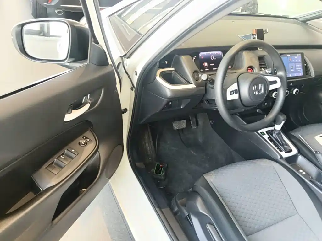 Honda Fit — фото 15