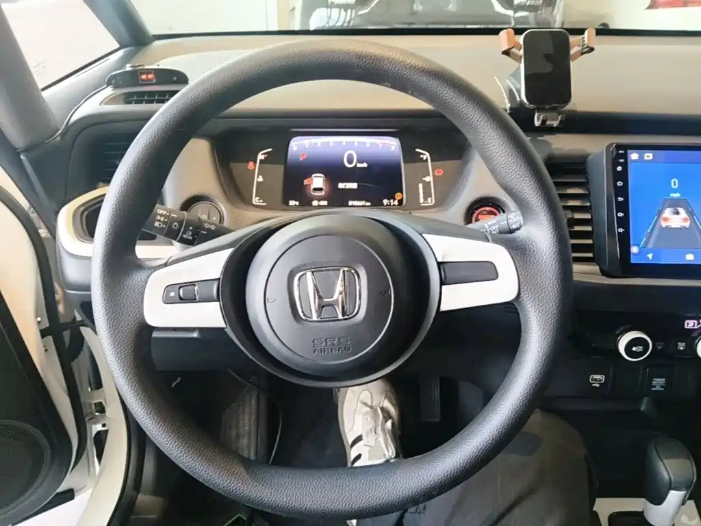 Honda Fit — фото 10