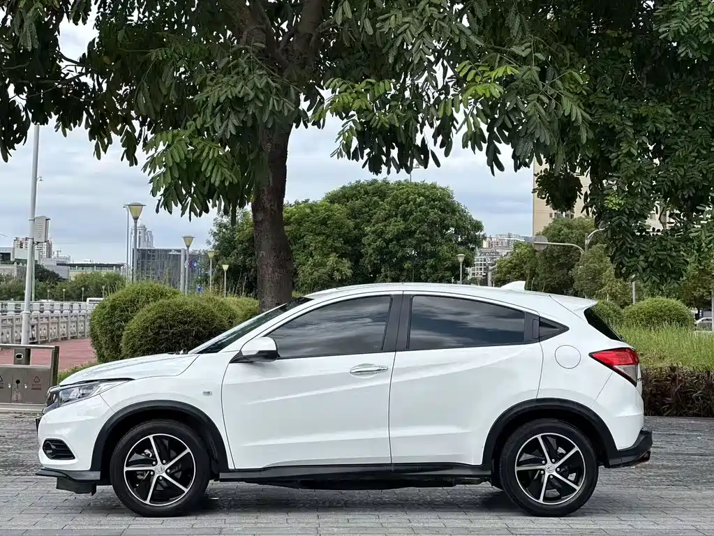 Honda Vezel — фото 14