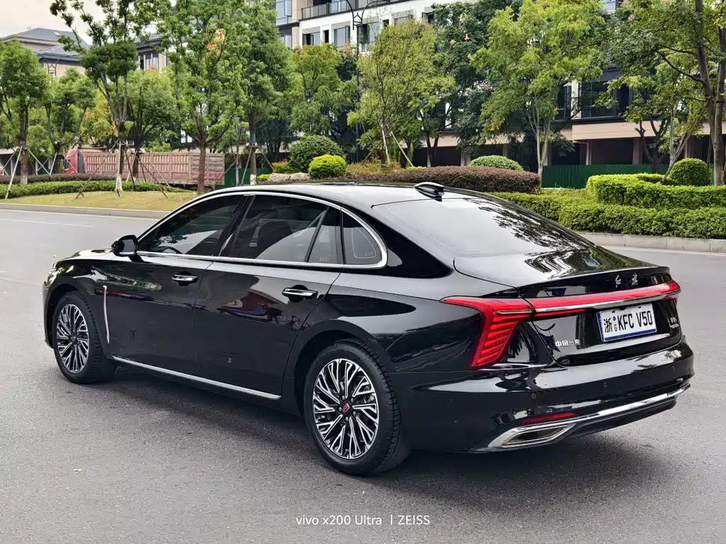 Hongqi Hongqi H5 — фото 14