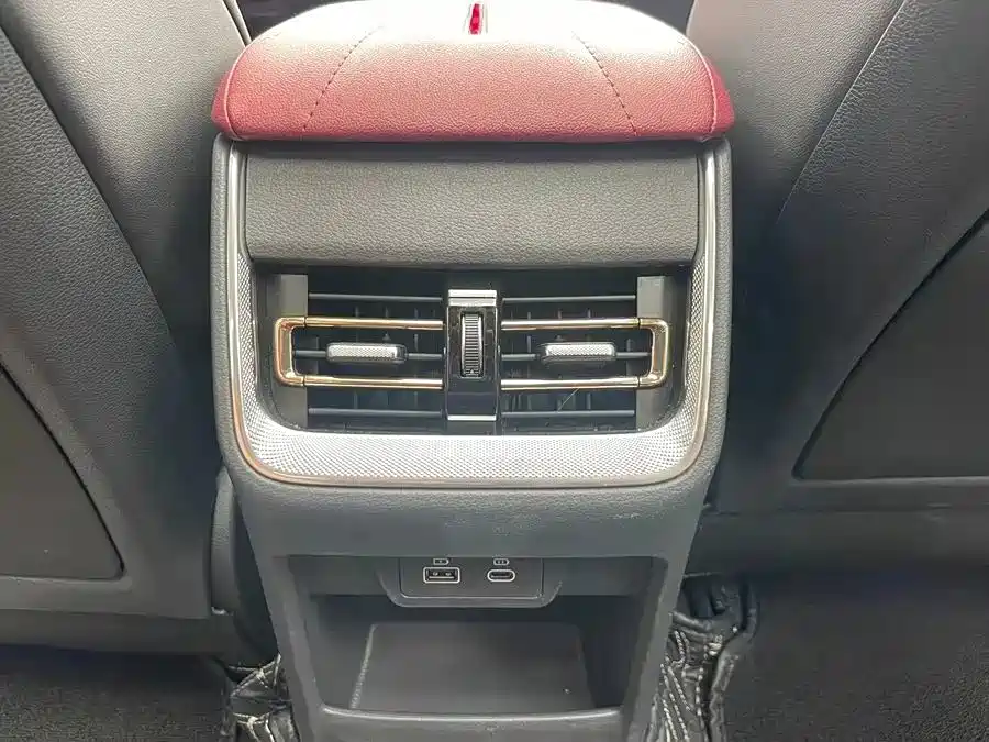 Hongqi Hongqi H5 — фото 10