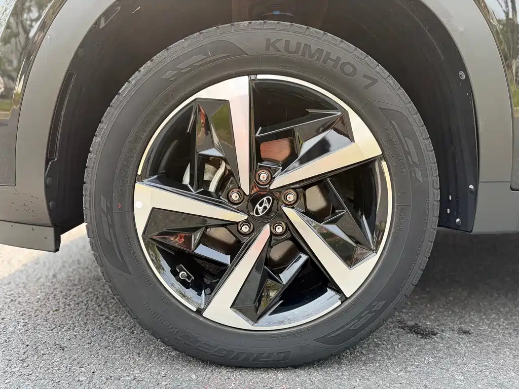 Hyundai ix35 — фото 15