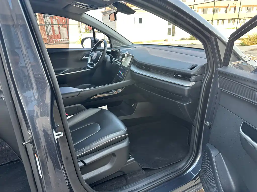 Hyundai Custo — фото 10