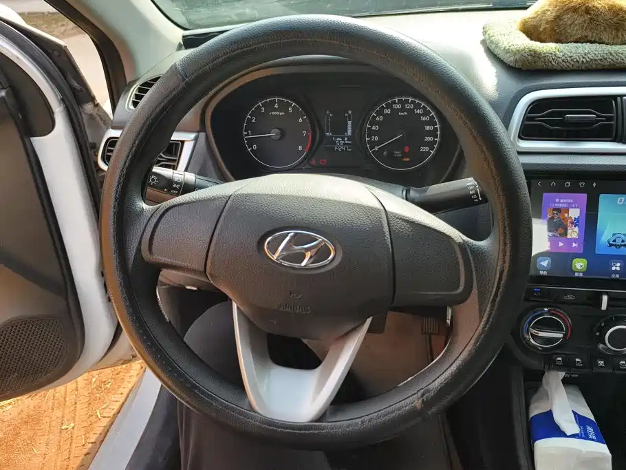Hyundai Verna — фото 15