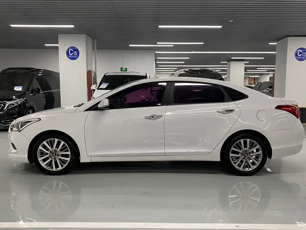 Hyundai Mistra — фото 4