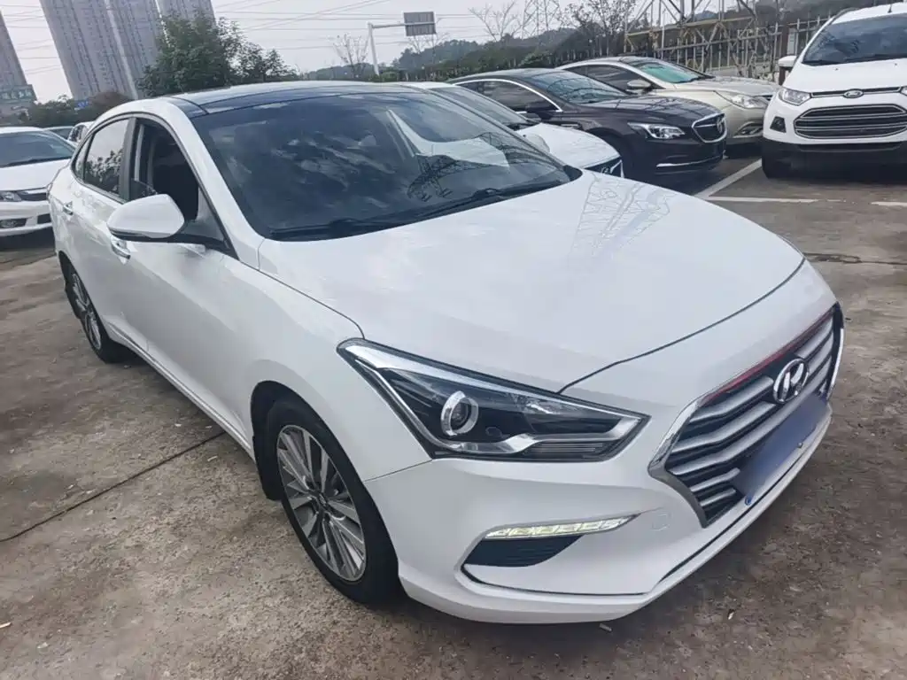 Hyundai Mistra — фото 3
