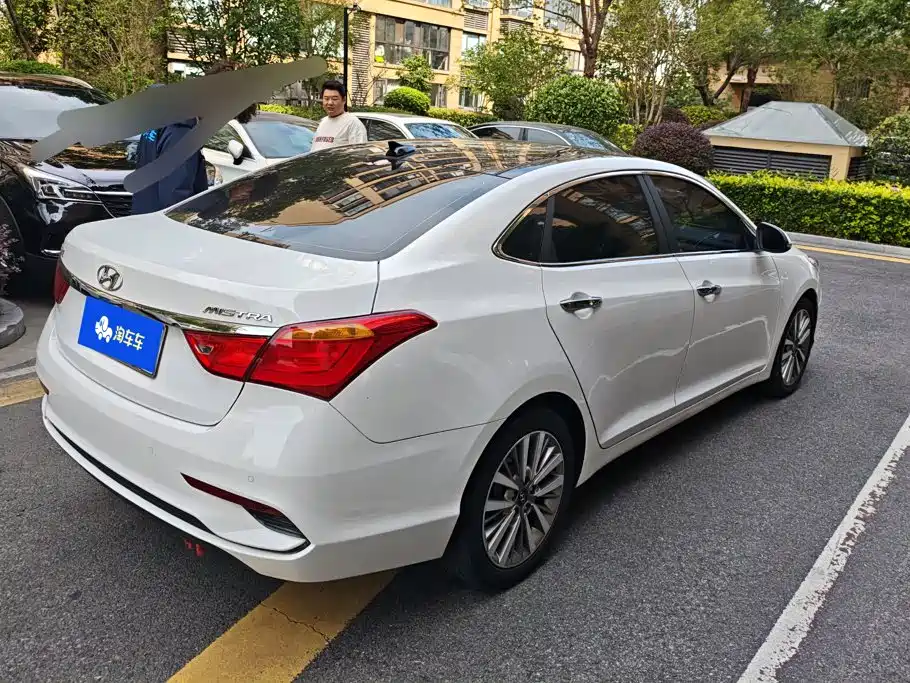 Hyundai Mistra — фото 3