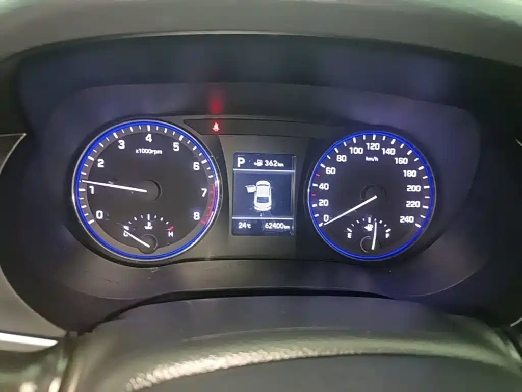 Hyundai Mistra — фото 11