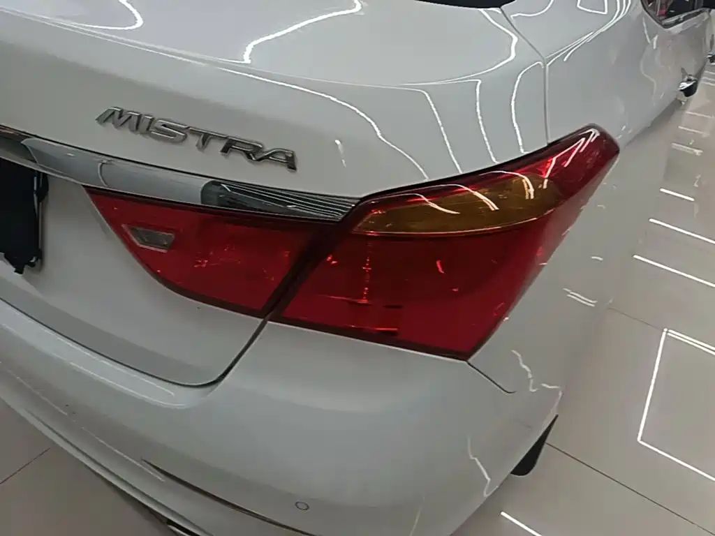 Hyundai Mistra — фото 7