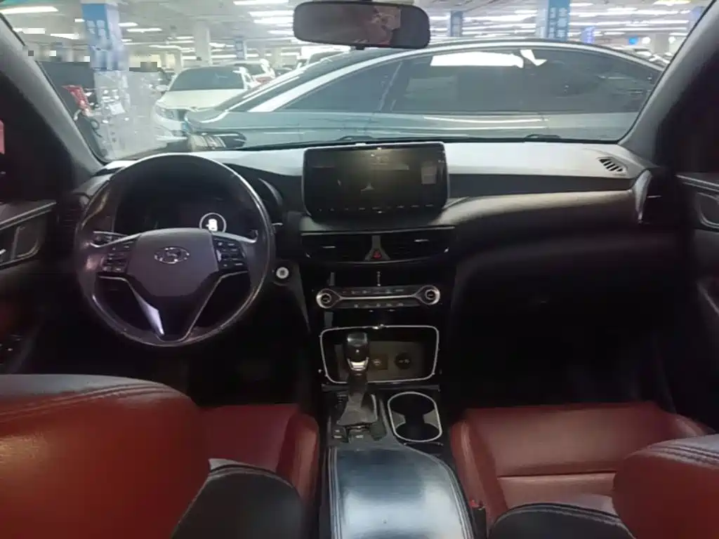 Hyundai Tucson — фото 9